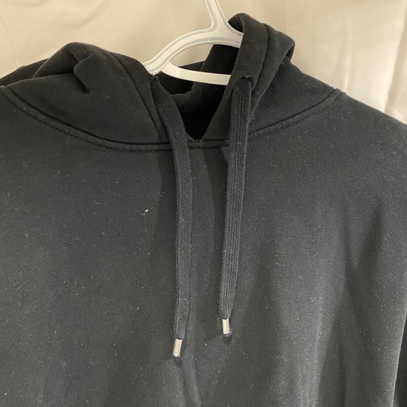 Black H & M Crewneck. - Picture 7 of 7